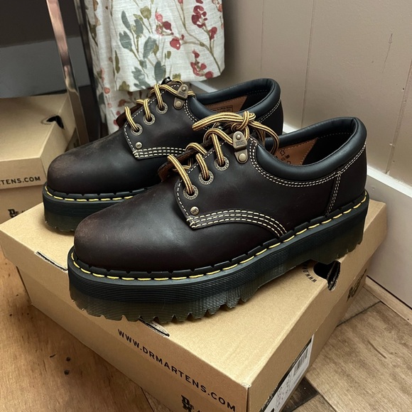 Dr. Martens 8053 ARC CRAZY HORSE LEATHER PLATFORM CASUAL SHOES Dark Brown - Picture 1 of 4